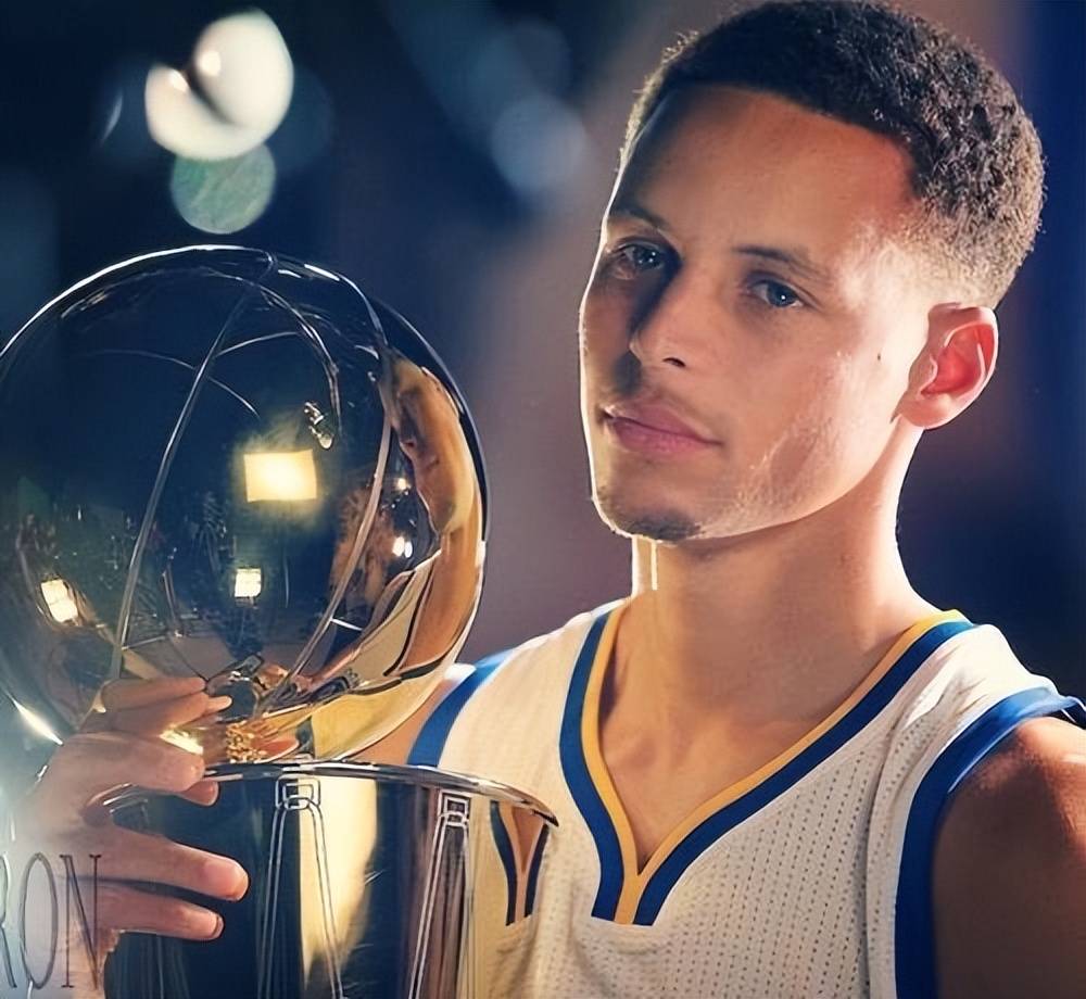 给予球队稳 给予球队稳