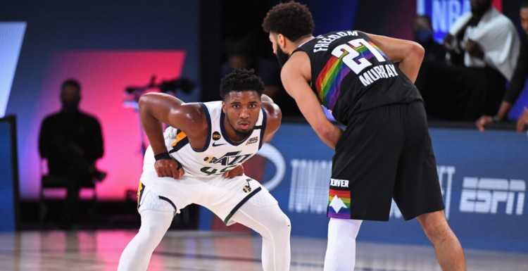 在关键比赛 在关键比赛