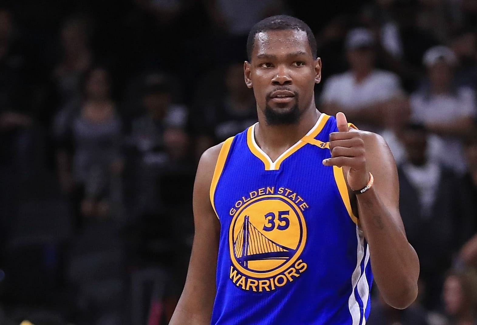 国足完败 国足完败